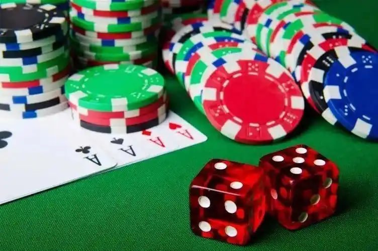 Slot ဂိမ်း Spin နှိပ်ပြီး ဆုရနိုင်ချေ Winning Line